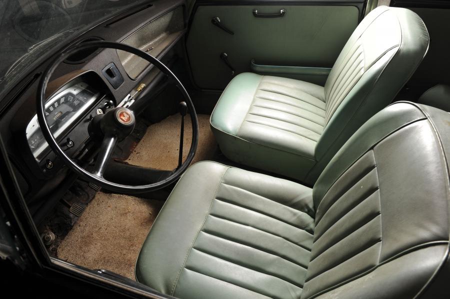 Интерьер Morris 1100 Saloon (ADO16) 1969 года  (фото 2 из 4)